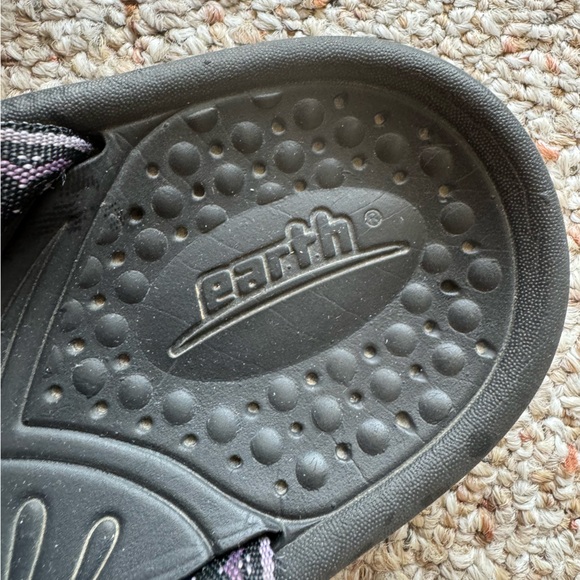 Earth Sandals - Velcro Strap - Women’s Size 11 - Black & Purple - Outdoor Shoes - Picture 8 of 8